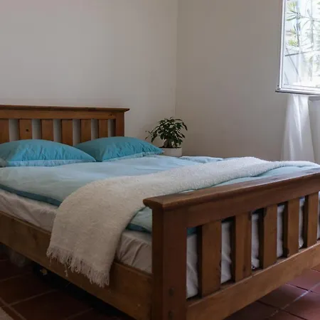 ホームステイ Casa Dos Amigos Surf House *