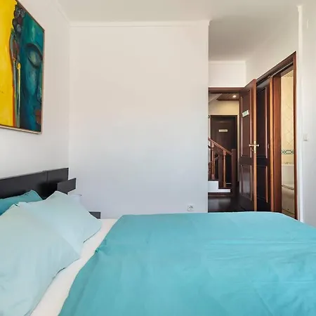 Casa Dos Amigos Surf House ホームステイ
