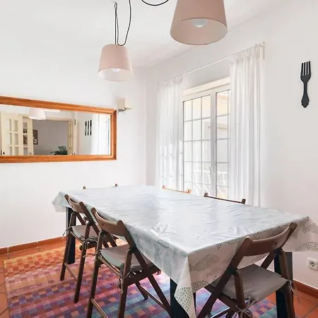 ホームステイ Casa Dos Amigos Surf House